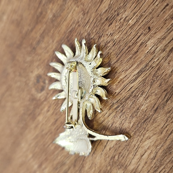 SUNFLOWER BROOCH - Picture 2 of 4